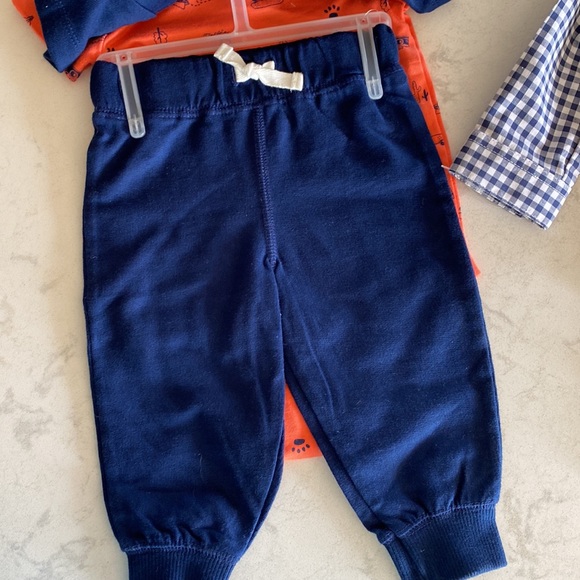 Baby boys Matching Carter’s sets - Picture 3 of 11